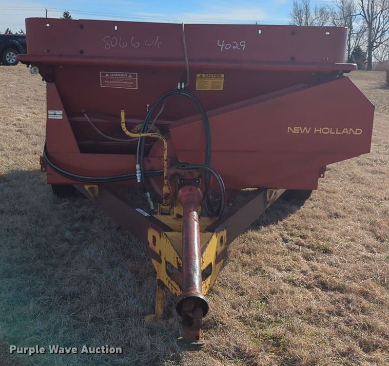 image for item NZ9327 New Holland  514 manure spreader