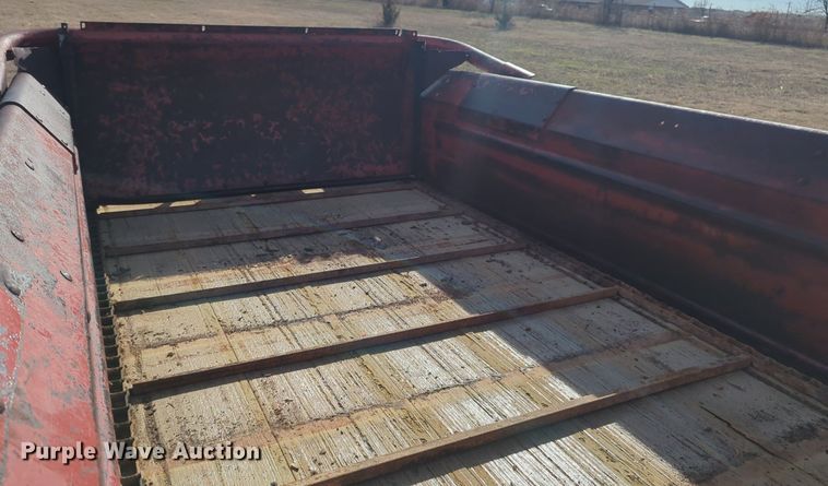 image for item NZ9327 New Holland  514 manure spreader