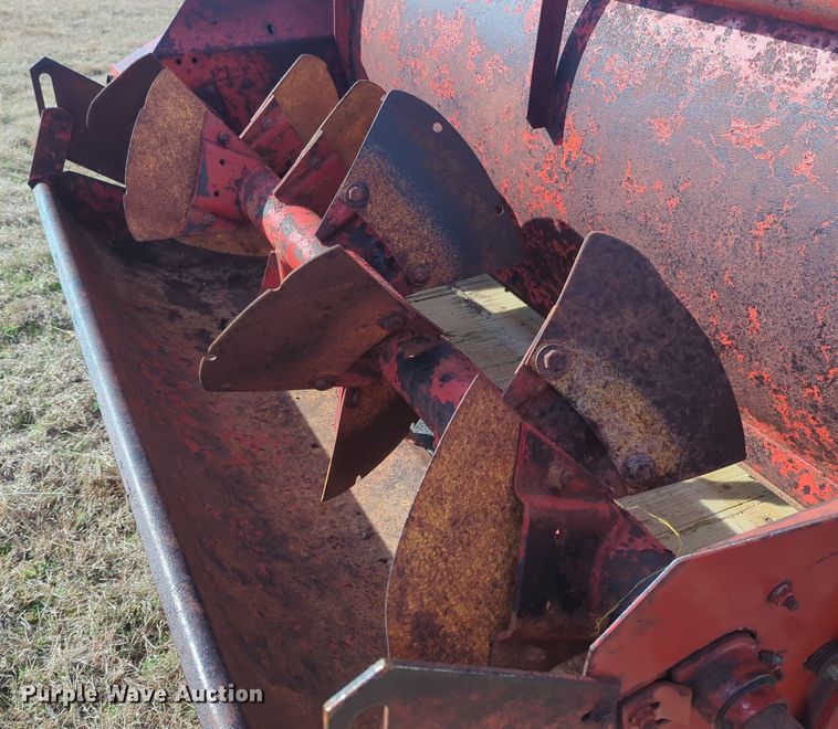 image for item NZ9327 New Holland  514 manure spreader