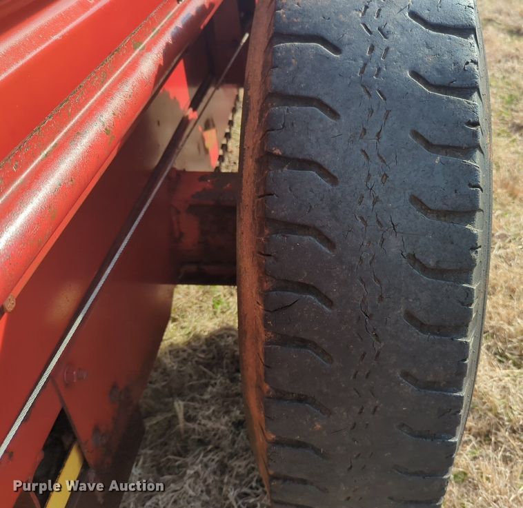 image for item NZ9327 New Holland  514 manure spreader