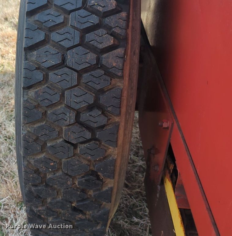 image for item NZ9327 New Holland  514 manure spreader