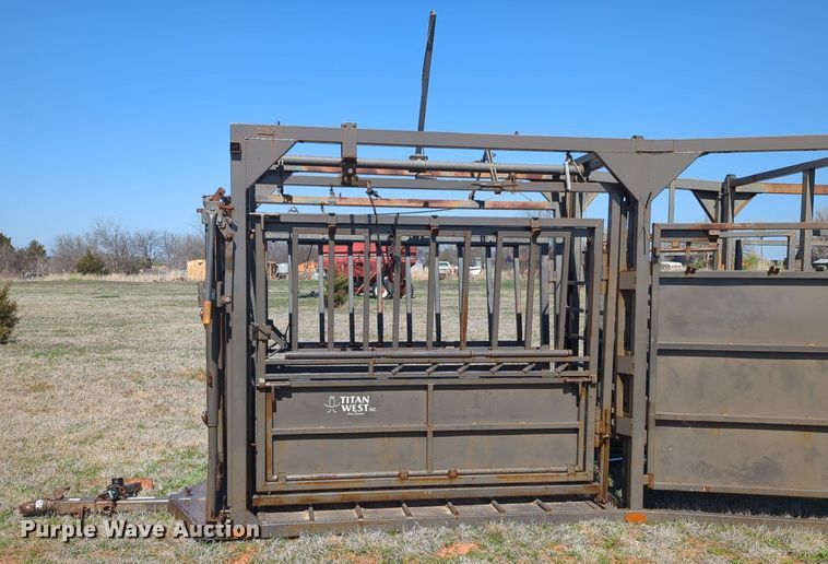 image for item NZ9328 Titan West  corral system