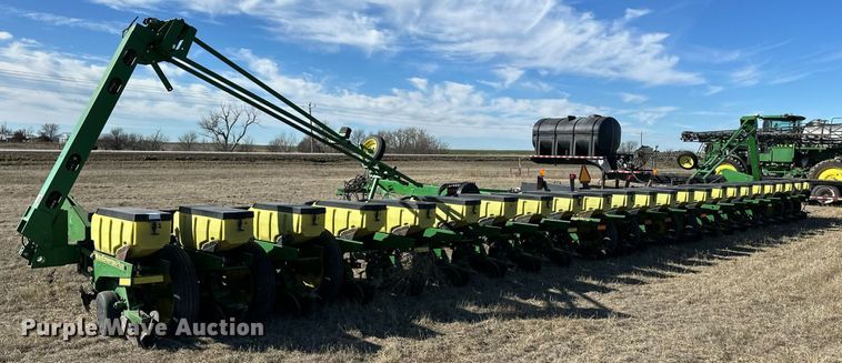 image for item OA9562 John Deere 1770 Conservation Max Emerge Plus planter