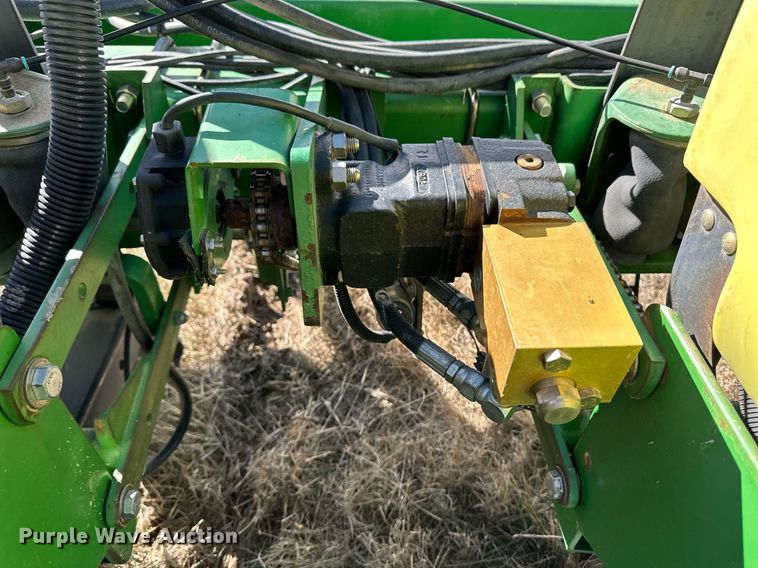 image for item OA9562 John Deere 1770 Conservation Max Emerge Plus planter
