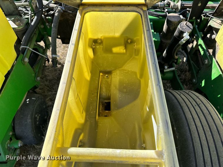 image for item OA9562 John Deere 1770 Conservation Max Emerge Plus planter