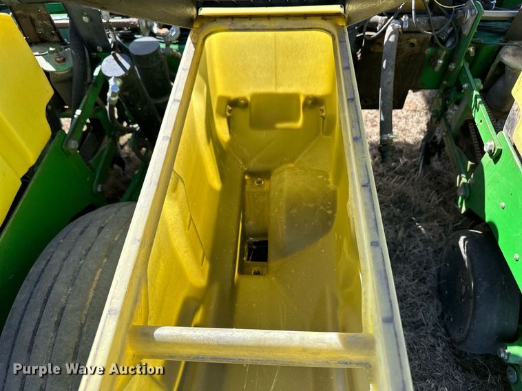image for item OA9562 John Deere 1770 Conservation Max Emerge Plus planter