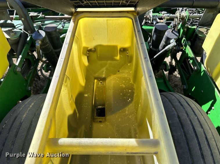 image for item OA9562 John Deere 1770 Conservation Max Emerge Plus planter