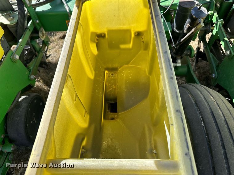 image for item OA9562 John Deere 1770 Conservation Max Emerge Plus planter