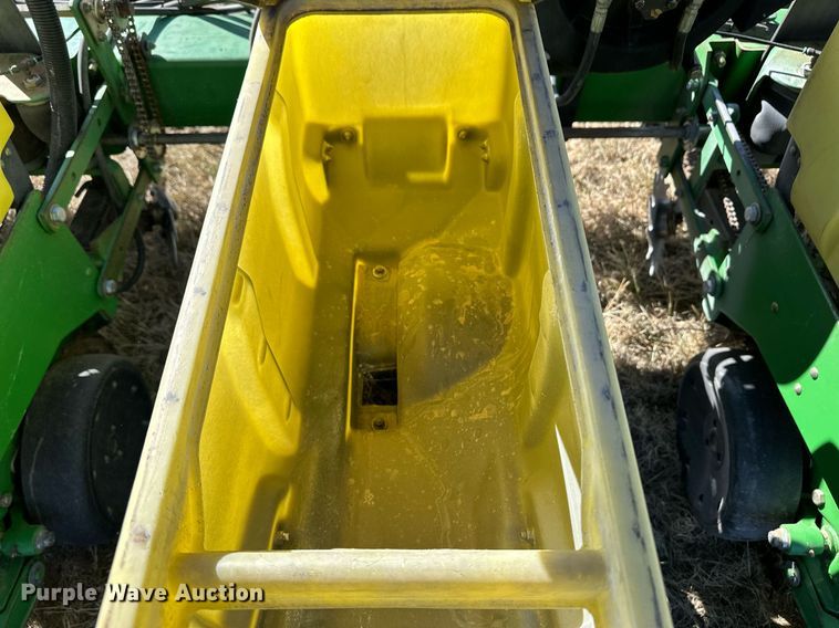 image for item OA9562 John Deere 1770 Conservation Max Emerge Plus planter