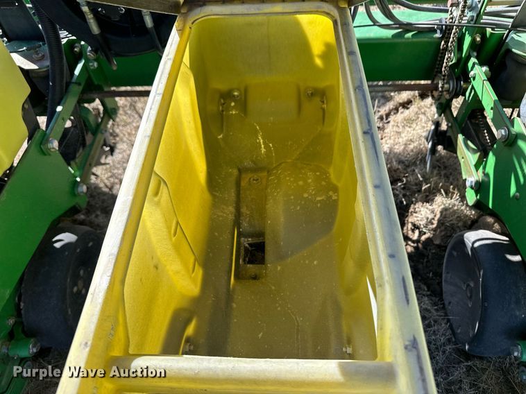 image for item OA9562 John Deere 1770 Conservation Max Emerge Plus planter