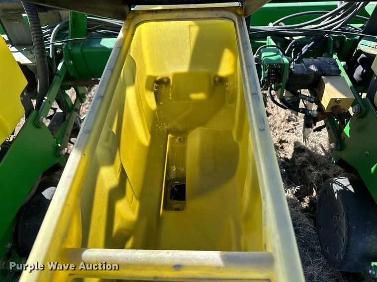 image for item OA9562 John Deere 1770 Conservation Max Emerge Plus planter
