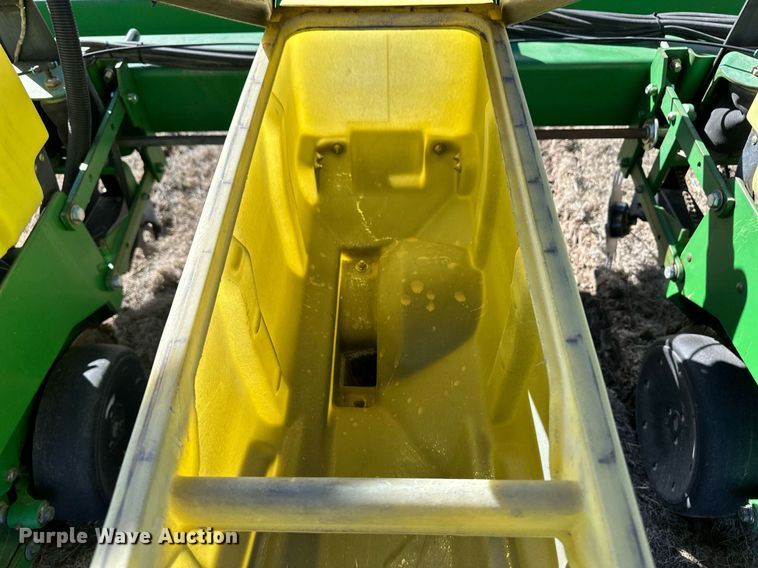 image for item OA9562 John Deere 1770 Conservation Max Emerge Plus planter