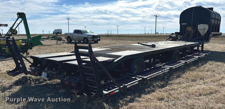 image for item OA9563 2007 Behnke sprayer trailer