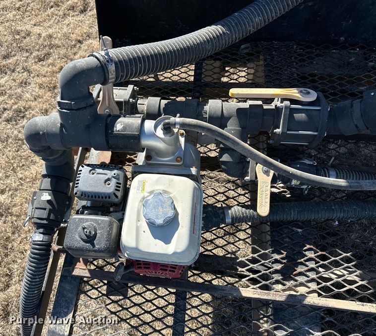 image for item OA9563 2007 Behnke sprayer trailer