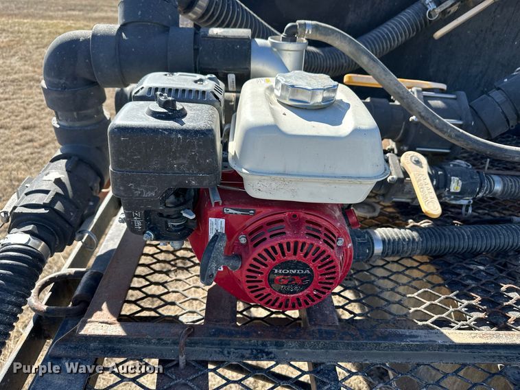 image for item OA9563 2007 Behnke sprayer trailer