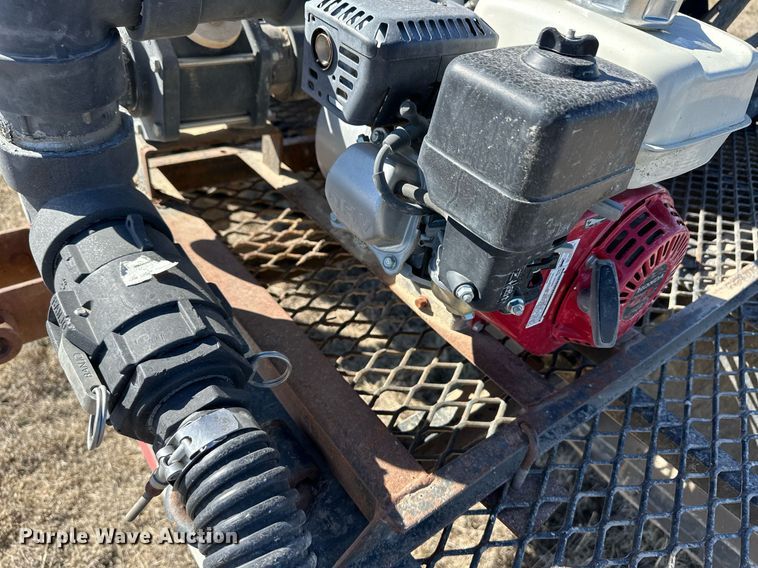 image for item OA9563 2007 Behnke sprayer trailer