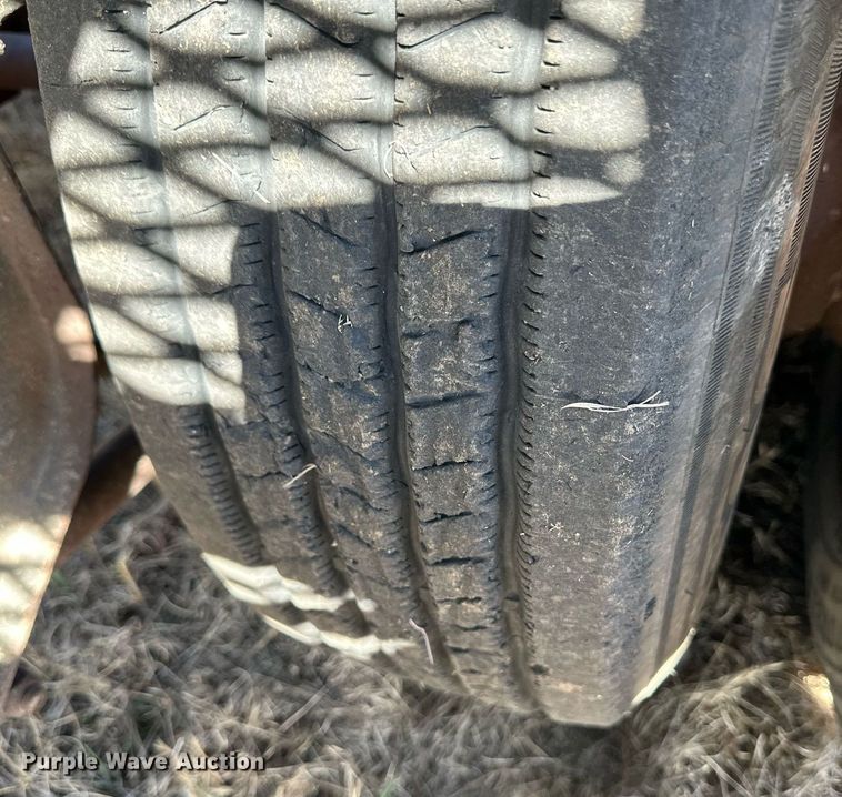 image for item OA9563 2007 Behnke sprayer trailer