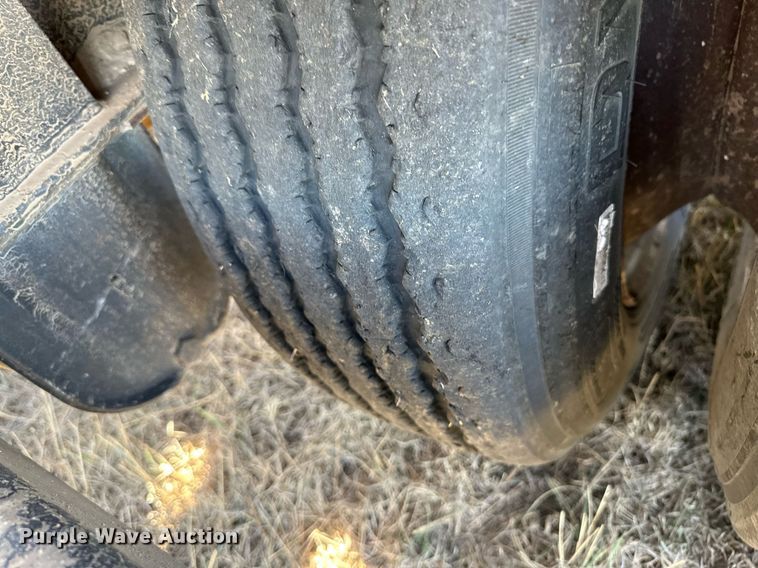 image for item OA9563 2007 Behnke sprayer trailer