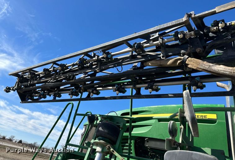 image for item OA9564 2009 John Deere 4730 sprayer