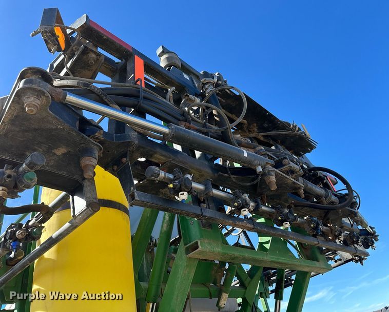 image for item OA9564 2009 John Deere 4730 sprayer