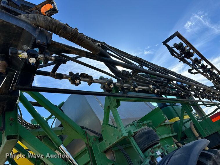image for item OA9564 2009 John Deere 4730 sprayer