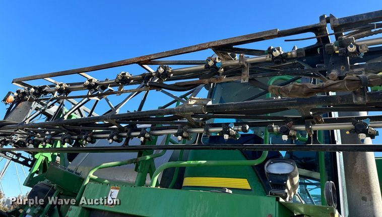 image for item OA9564 2009 John Deere 4730 sprayer