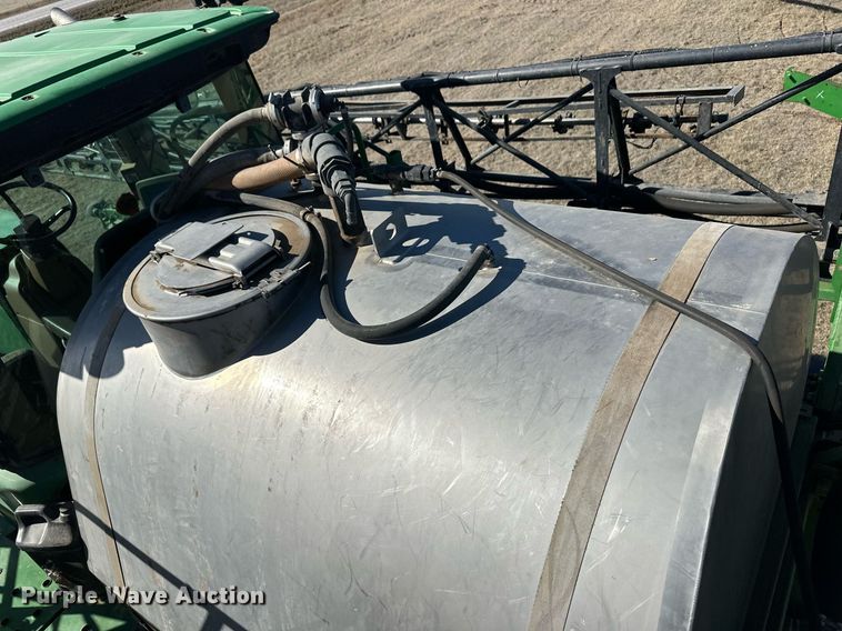 image for item OA9564 2009 John Deere 4730 sprayer
