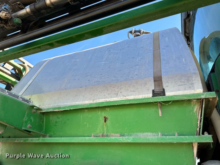 image for item OA9564 2009 John Deere 4730 sprayer
