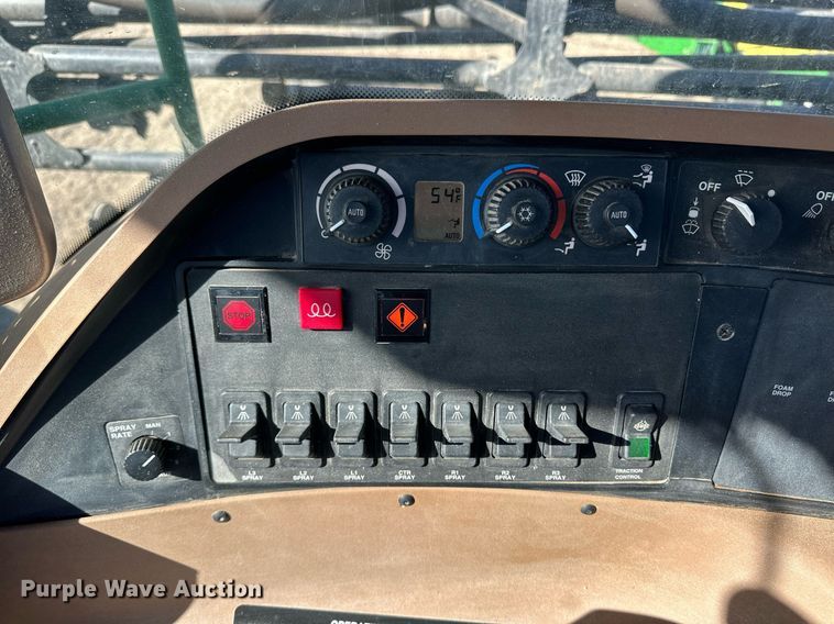 image for item OA9564 2009 John Deere 4730 sprayer