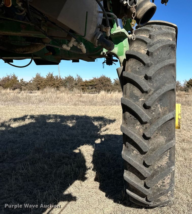 image for item OA9564 2009 John Deere 4730 sprayer