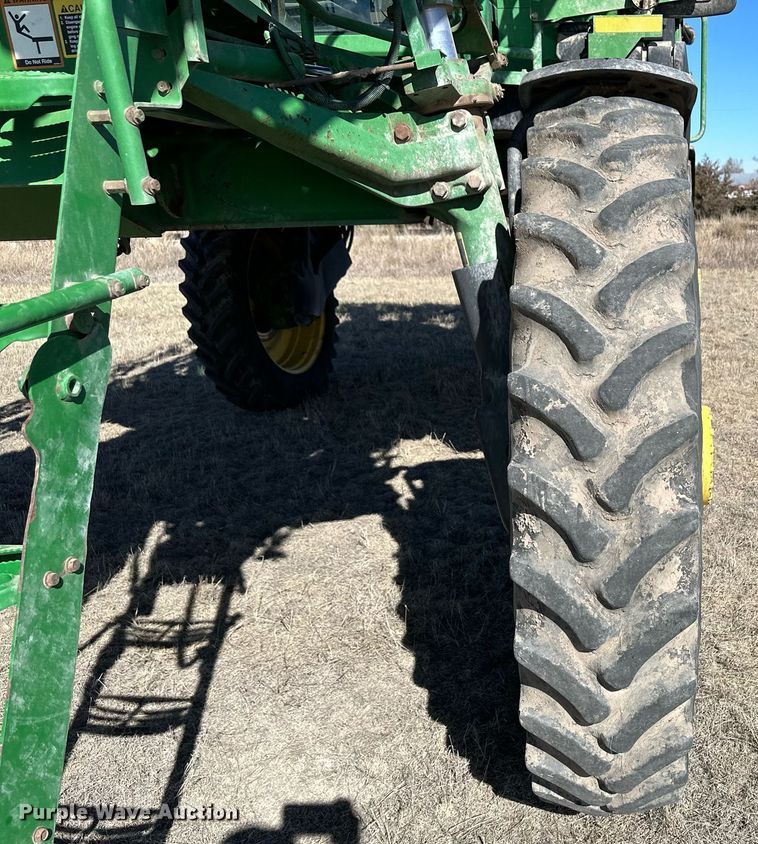 image for item OA9564 2009 John Deere 4730 sprayer