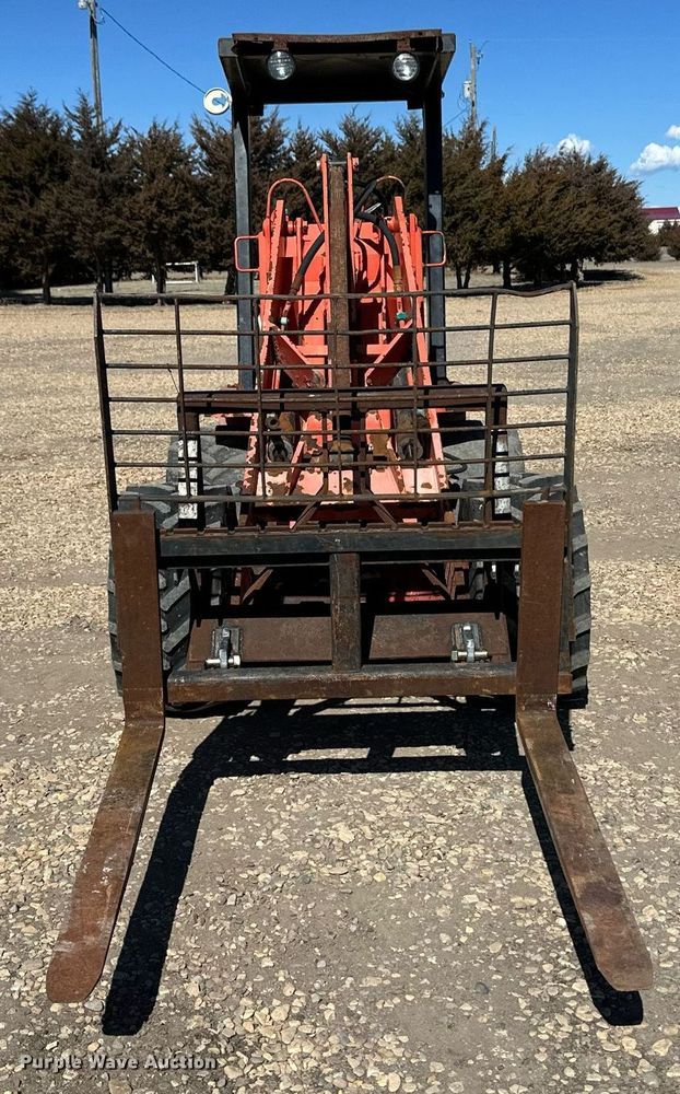 image for item OA9573 Willmar Wrangler wheel loader