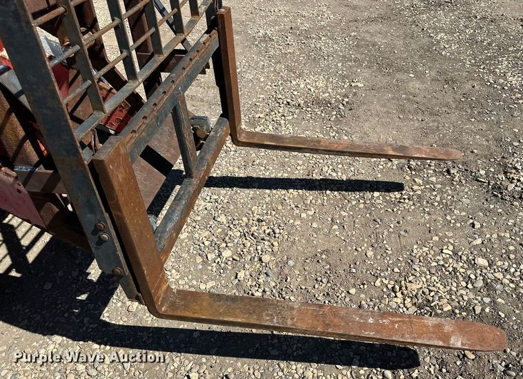 image for item OA9573 Willmar Wrangler wheel loader