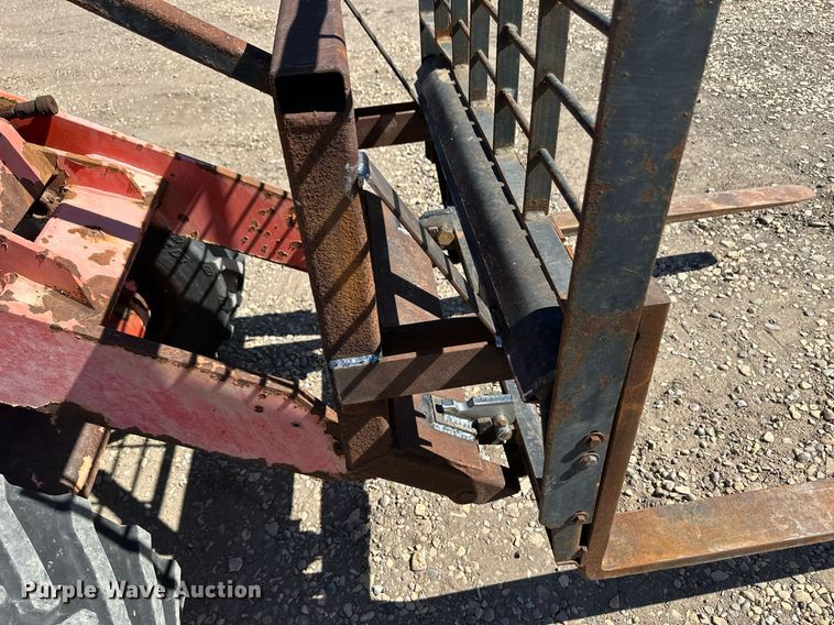 image for item OA9573 Willmar Wrangler wheel loader