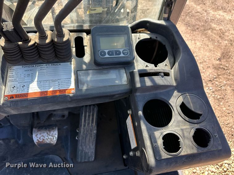 image for item OA9574 Toyota 8FGU30 forklift