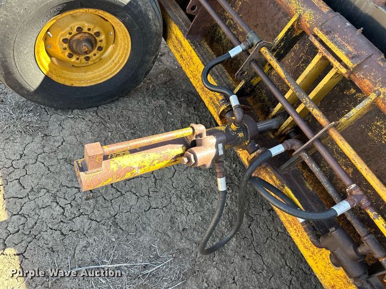 image for item OA9578 Soil Mover 225-RF scraper