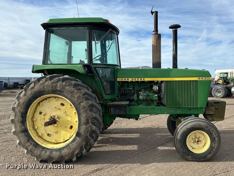 image for item OA9586 1974 John Deere 4430 tractor
