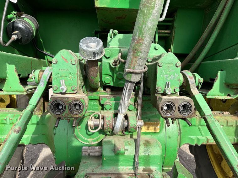 image for item OA9586 1974 John Deere 4430 tractor
