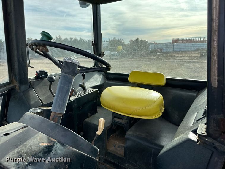 image for item OA9586 1974 John Deere 4430 tractor