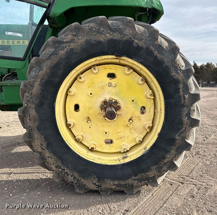 image for item OA9586 1974 John Deere 4430 tractor