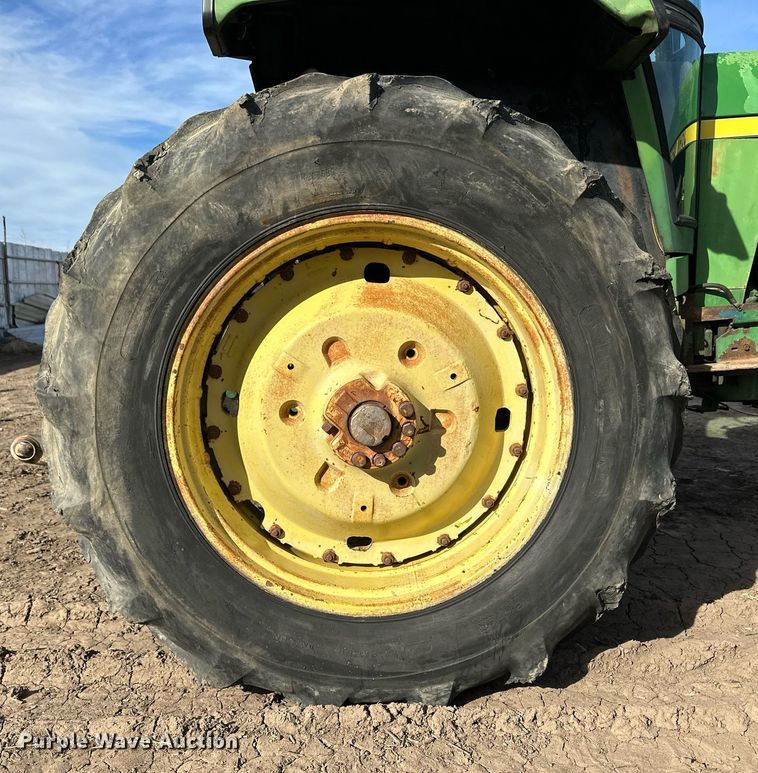 image for item OA9590 1979 John Deere 4640 tractor