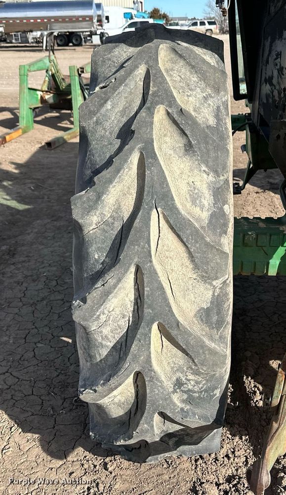 image for item OA9590 1979 John Deere 4640 tractor