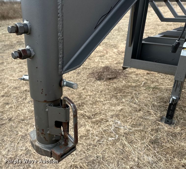 image for item OA9622 Kodiak hay bale trailer