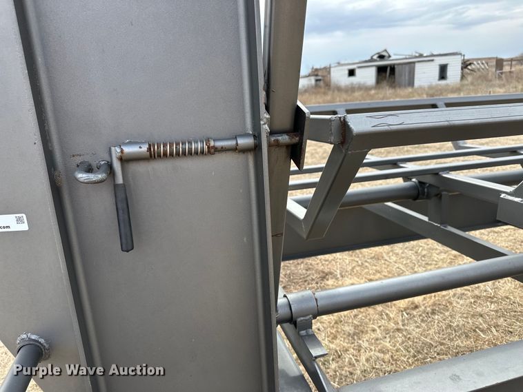 image for item OA9622 Kodiak hay bale trailer