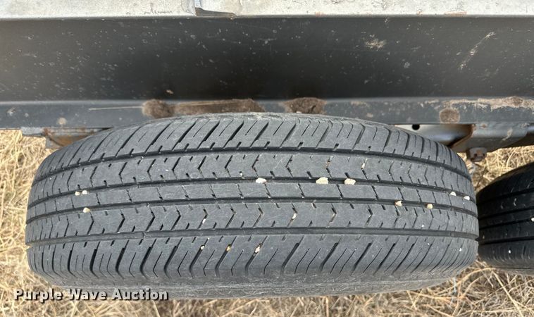 image for item OA9622 Kodiak hay bale trailer