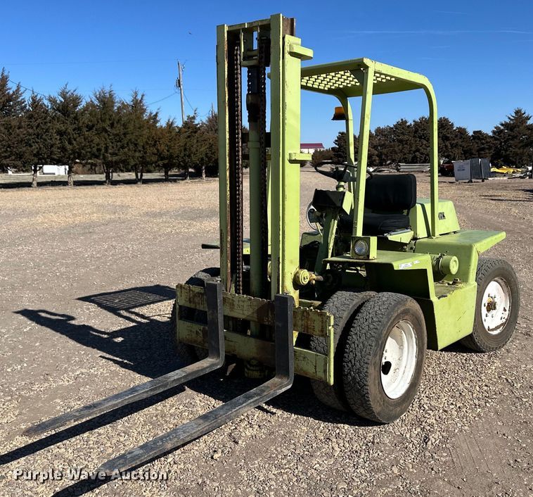 image for item OA9628 Clark IT40B forklift
