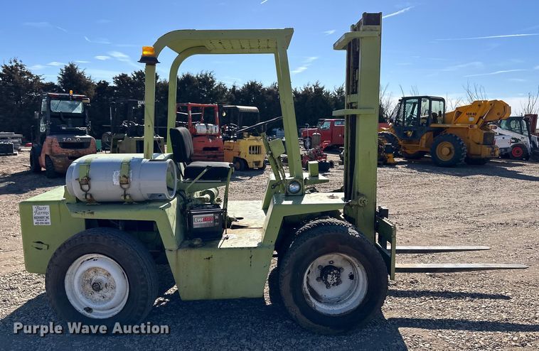 image for item OA9628 Clark IT40B forklift