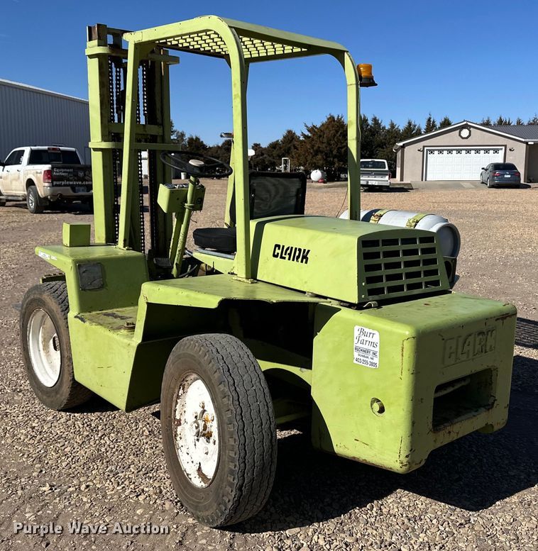 image for item OA9628 Clark IT40B forklift