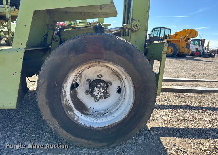 image for item OA9628 Clark IT40B forklift