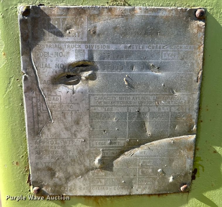 image for item OA9628 Clark IT40B forklift